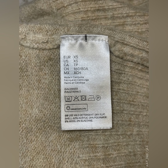 H&M Women’s Knitted Cream Sweater in Extra-Small - Picture 10 of 11